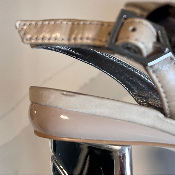 Sam Edelman Carole Slingback Heels Gray & Cream Python with Pointed Toe
Size 6.5 - Picture 11 of 15